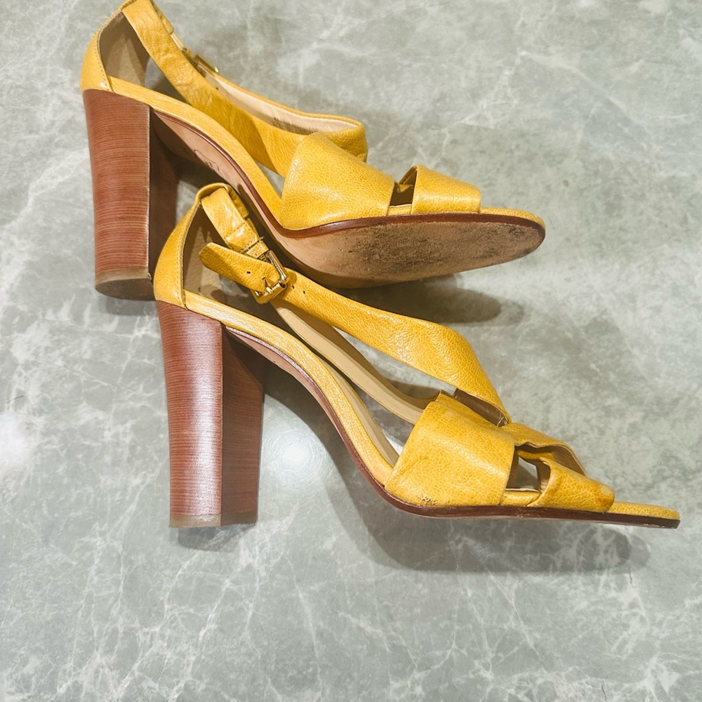 TALBOTS Mustard Yellow Leather Brazilian Chunky Block Heels Women’s SZ 10B - Picture 5 of 7